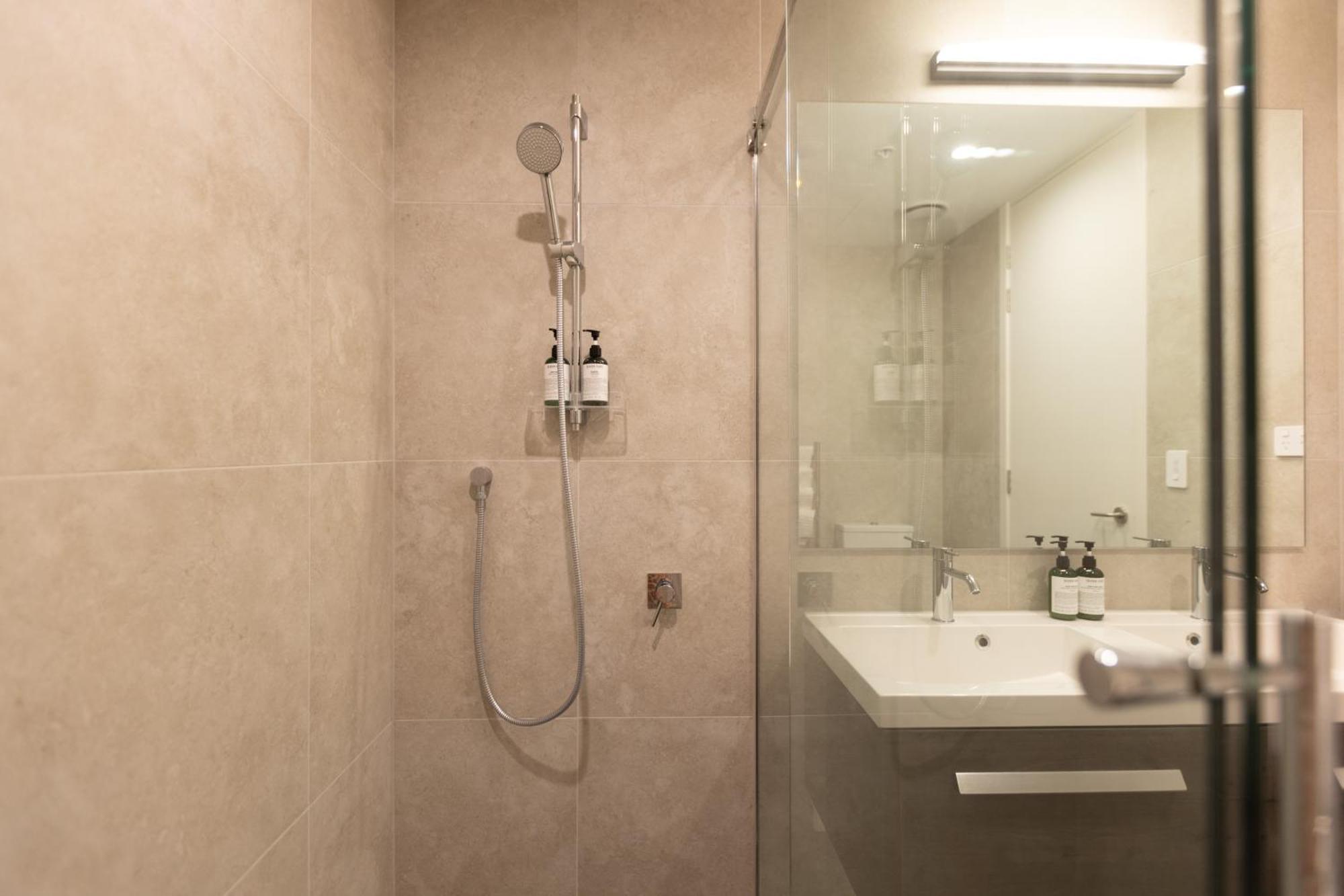 Luxury 2 Bedroom Cbd Apartment With Free Parking Christchurch Ngoại thất bức ảnh