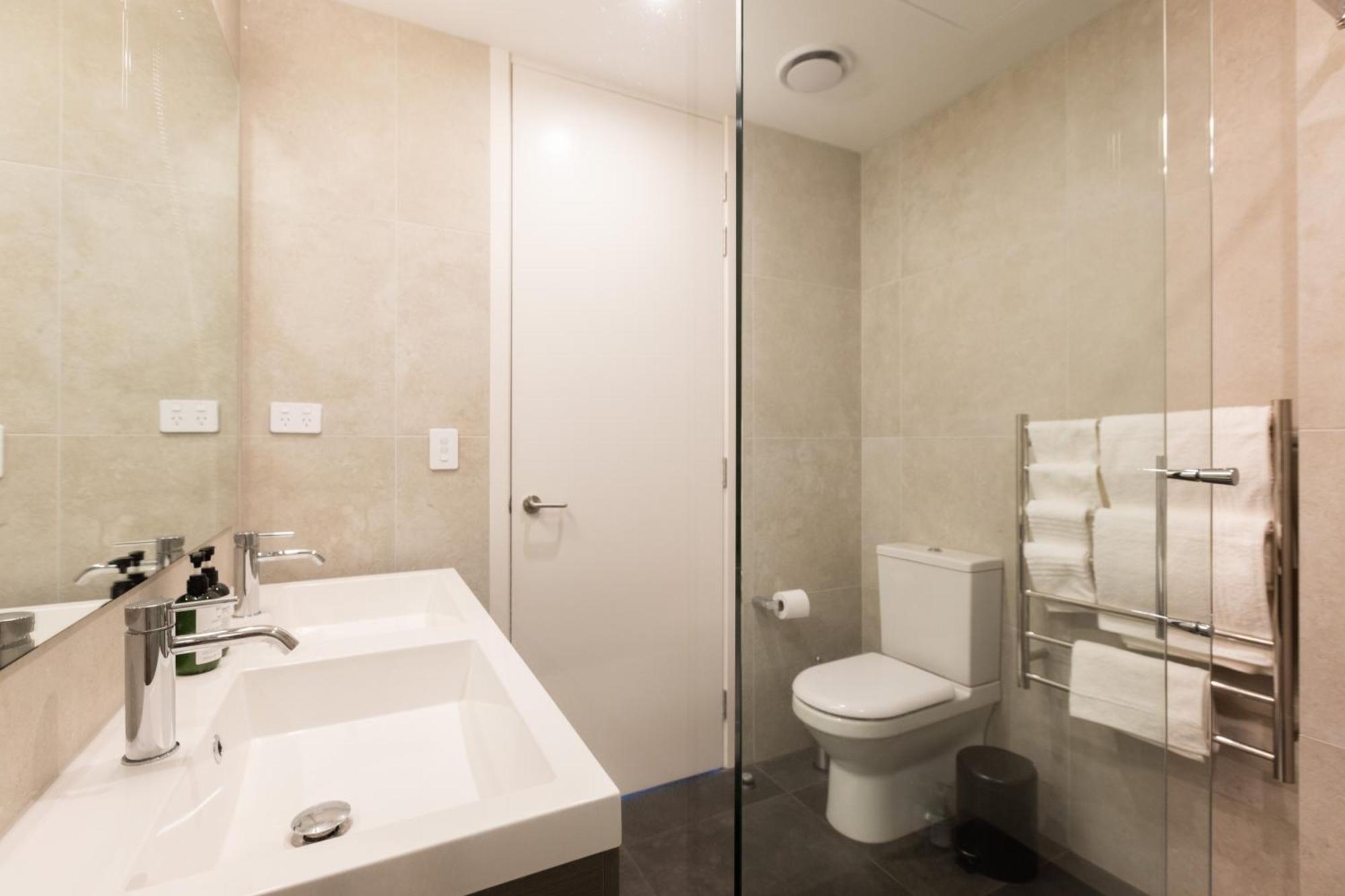 Luxury 2 Bedroom Cbd Apartment With Free Parking Christchurch Ngoại thất bức ảnh